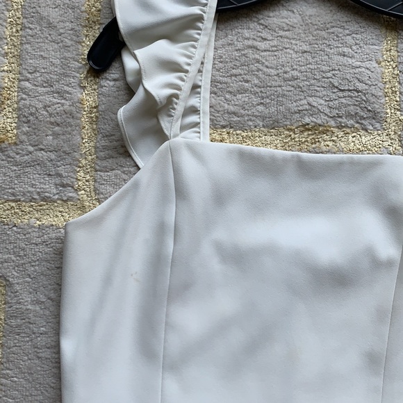 Alice and Olivia white ruffle crop top - Picture 3 of 8